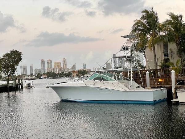 2003 Cabo 45 Express