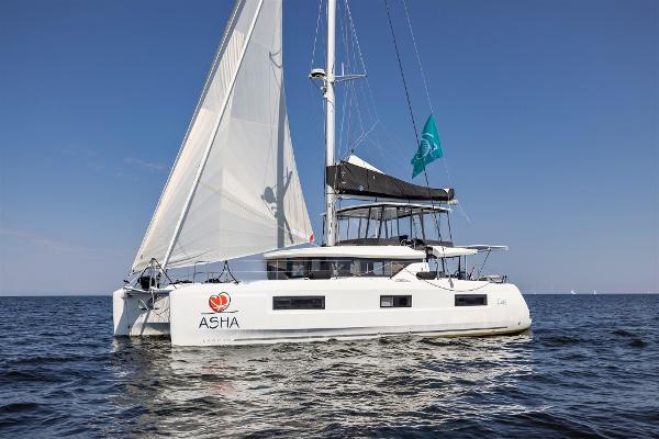 2023 Lagoon 46