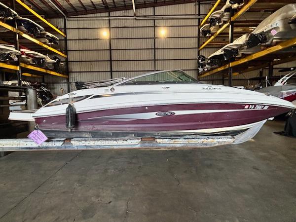 Sea Ray 220 Sundeck