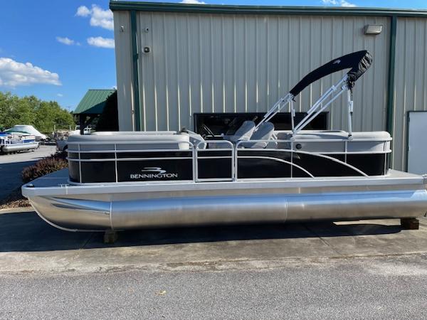 2024 Bennington 22 SVSR
