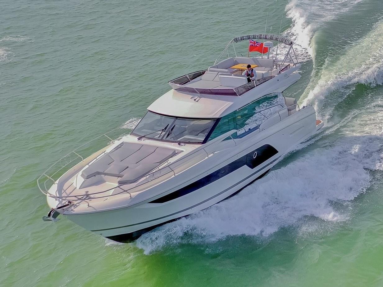 2023 Prestige 590