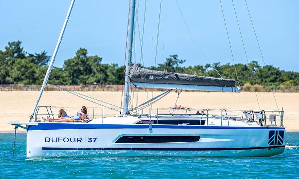 2026 Dufour 37