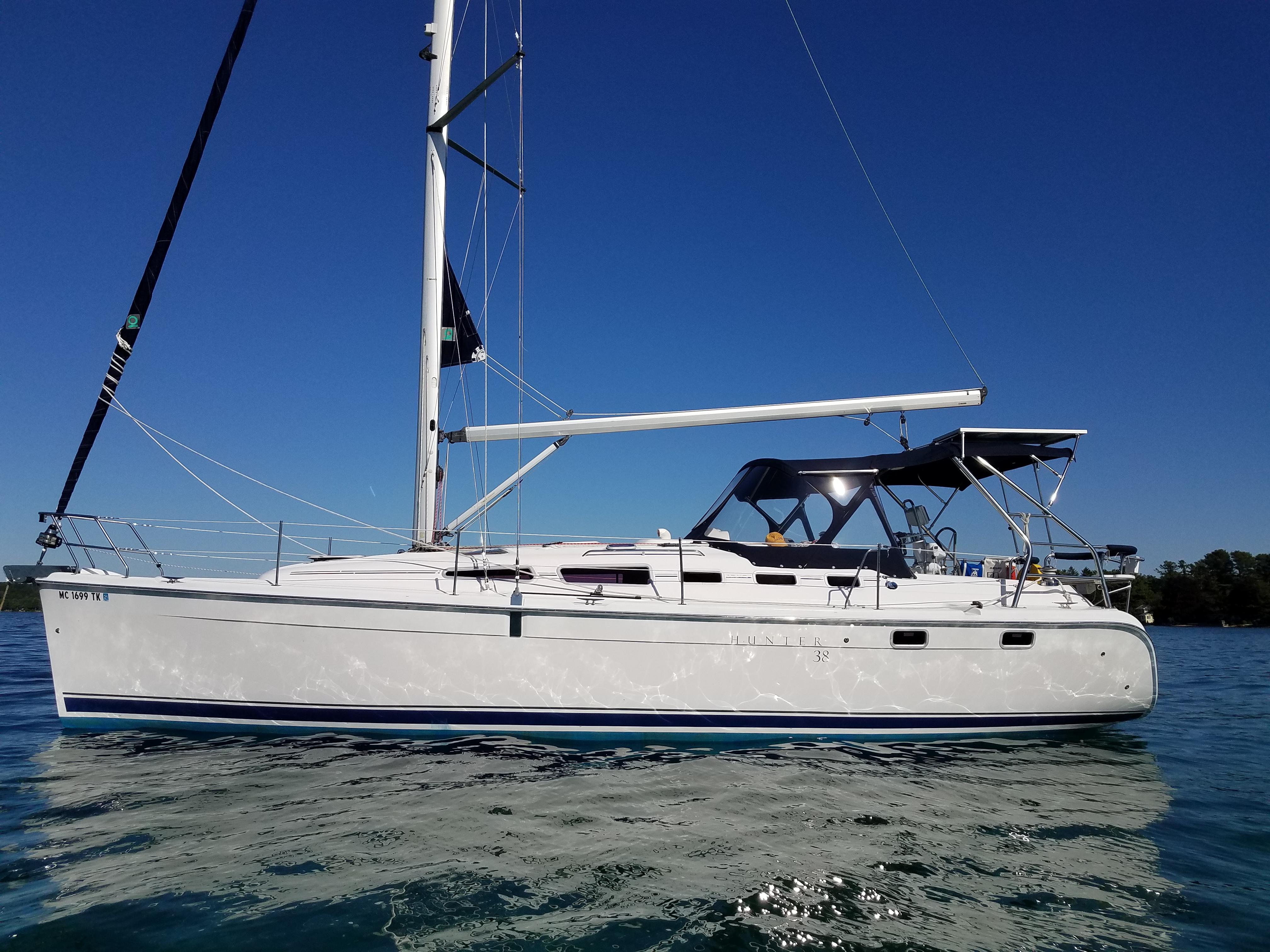 2008 Hunter 38