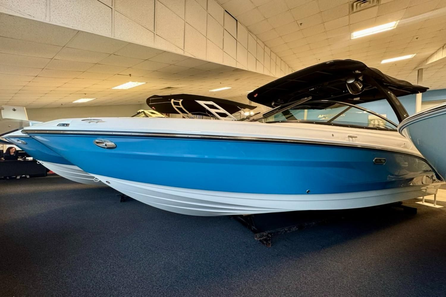 2025 Sea Ray SLX 260 Outboard