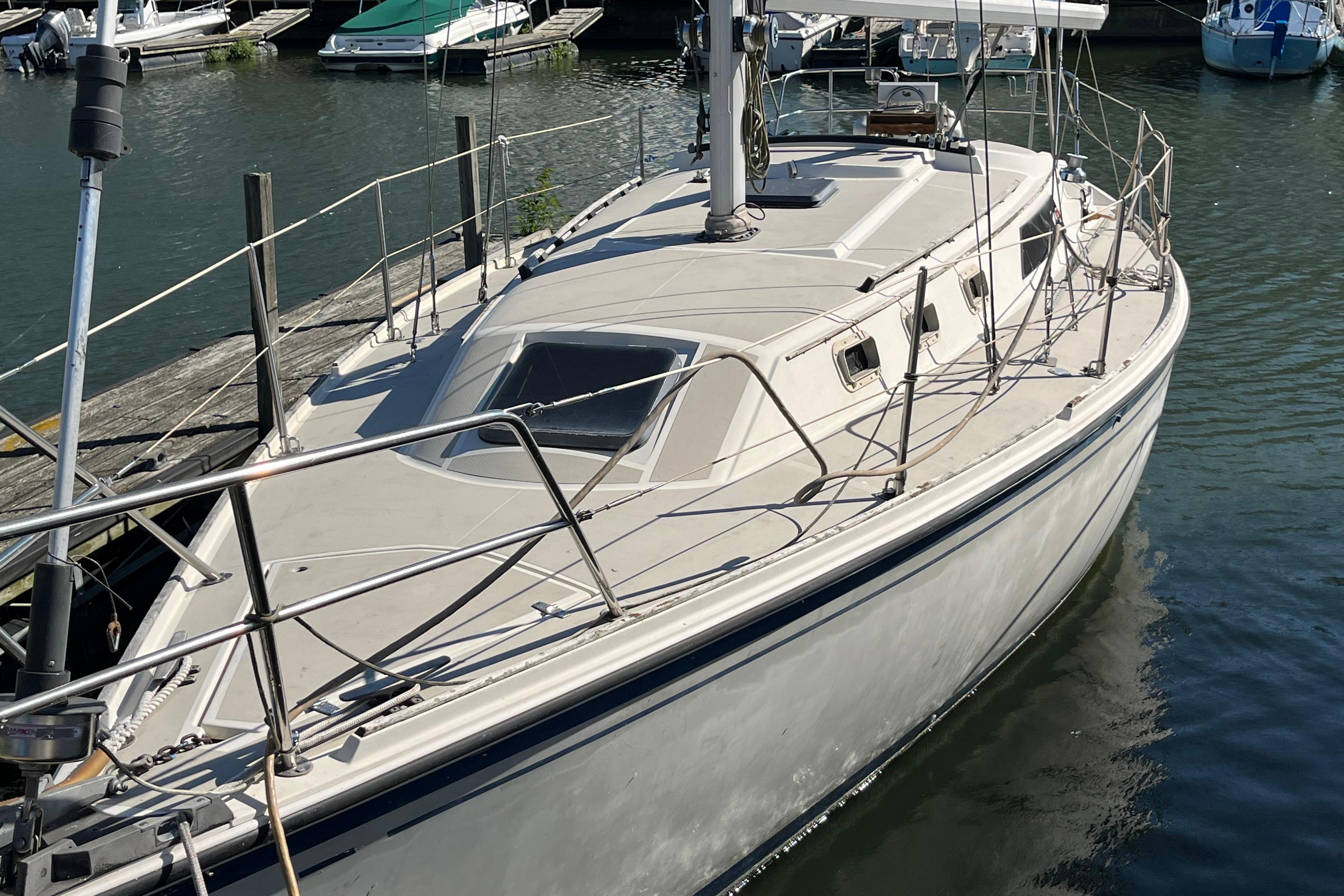 1985 O'Day 35
