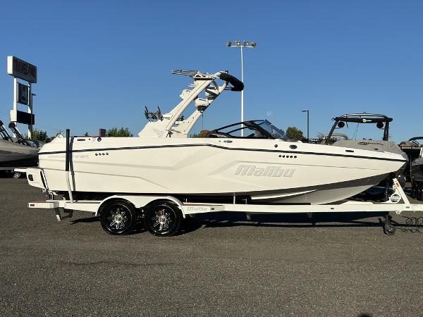 2024 Malibu 23 MXZ