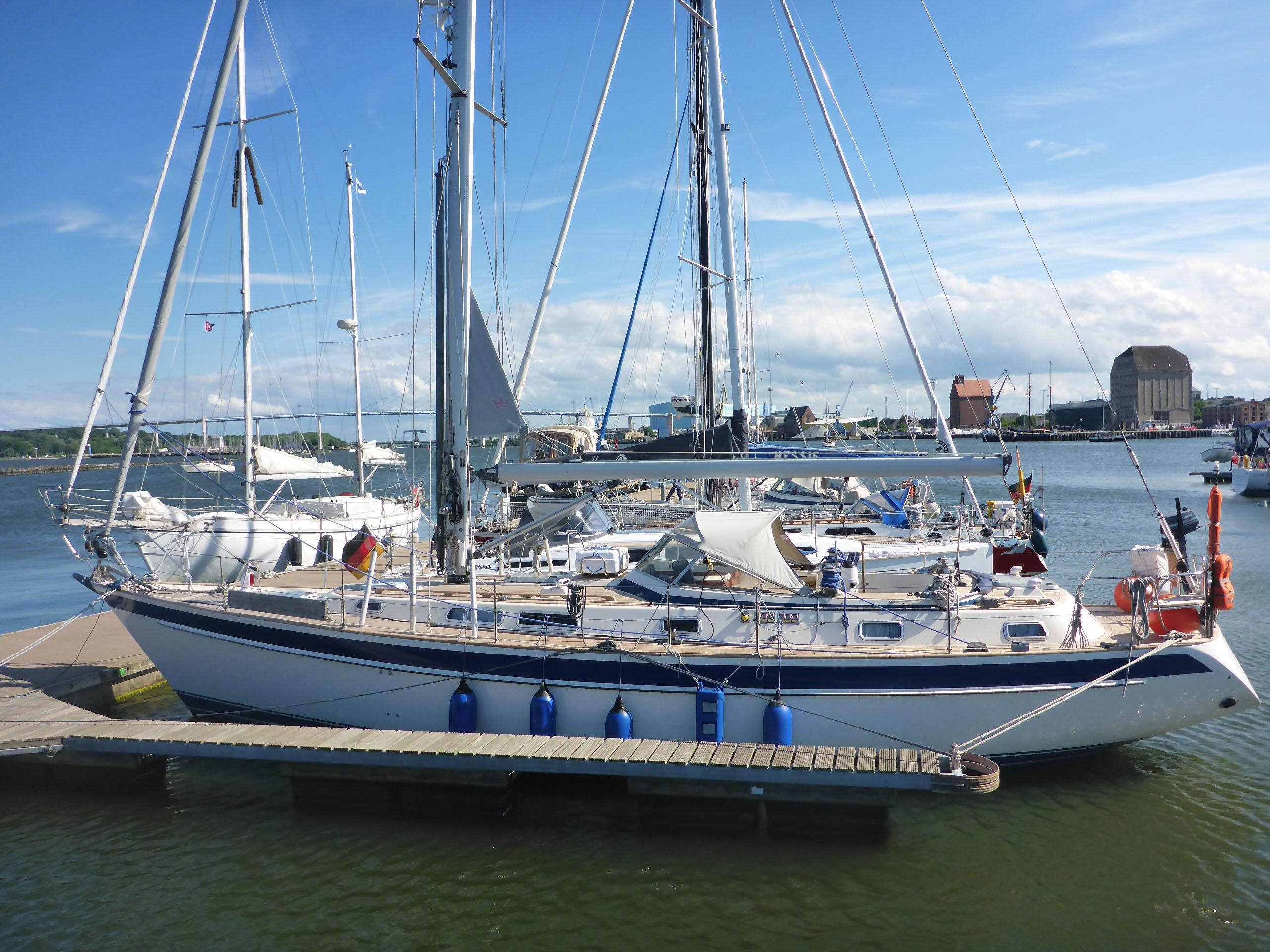 1996 Hallberg-Rassy 42F