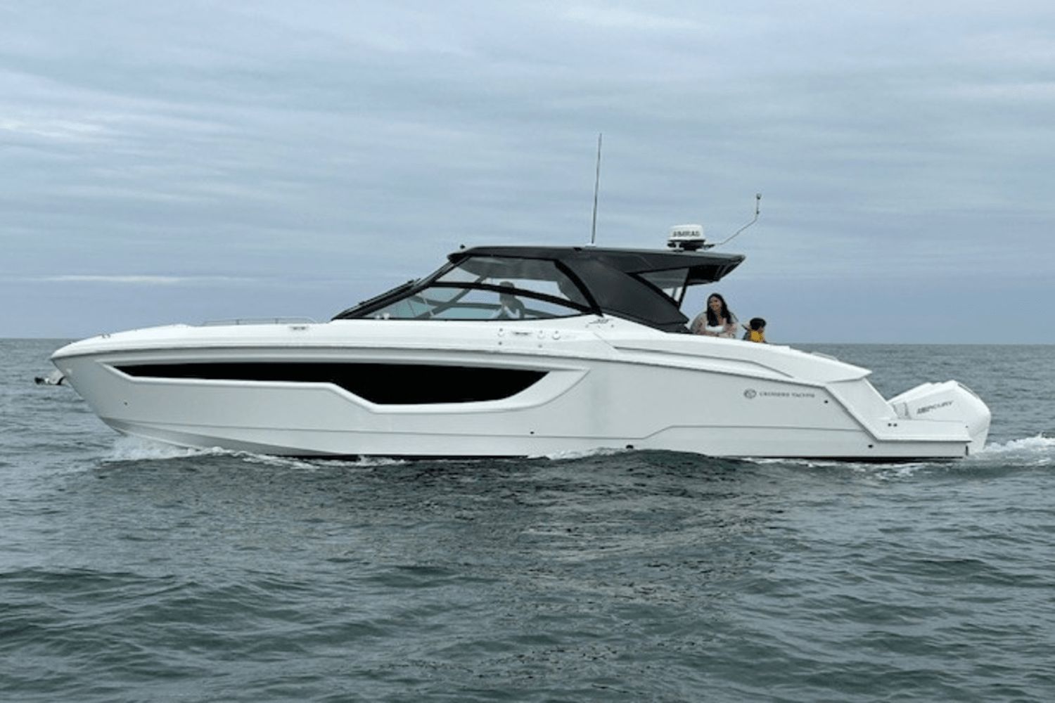 2020 Cruisers Yachts 38 GLS