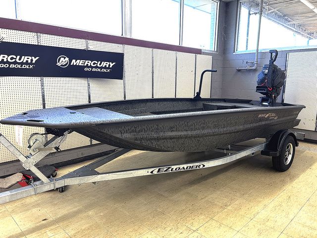 2025 War Eagle 750 Gladiator Mud Boat