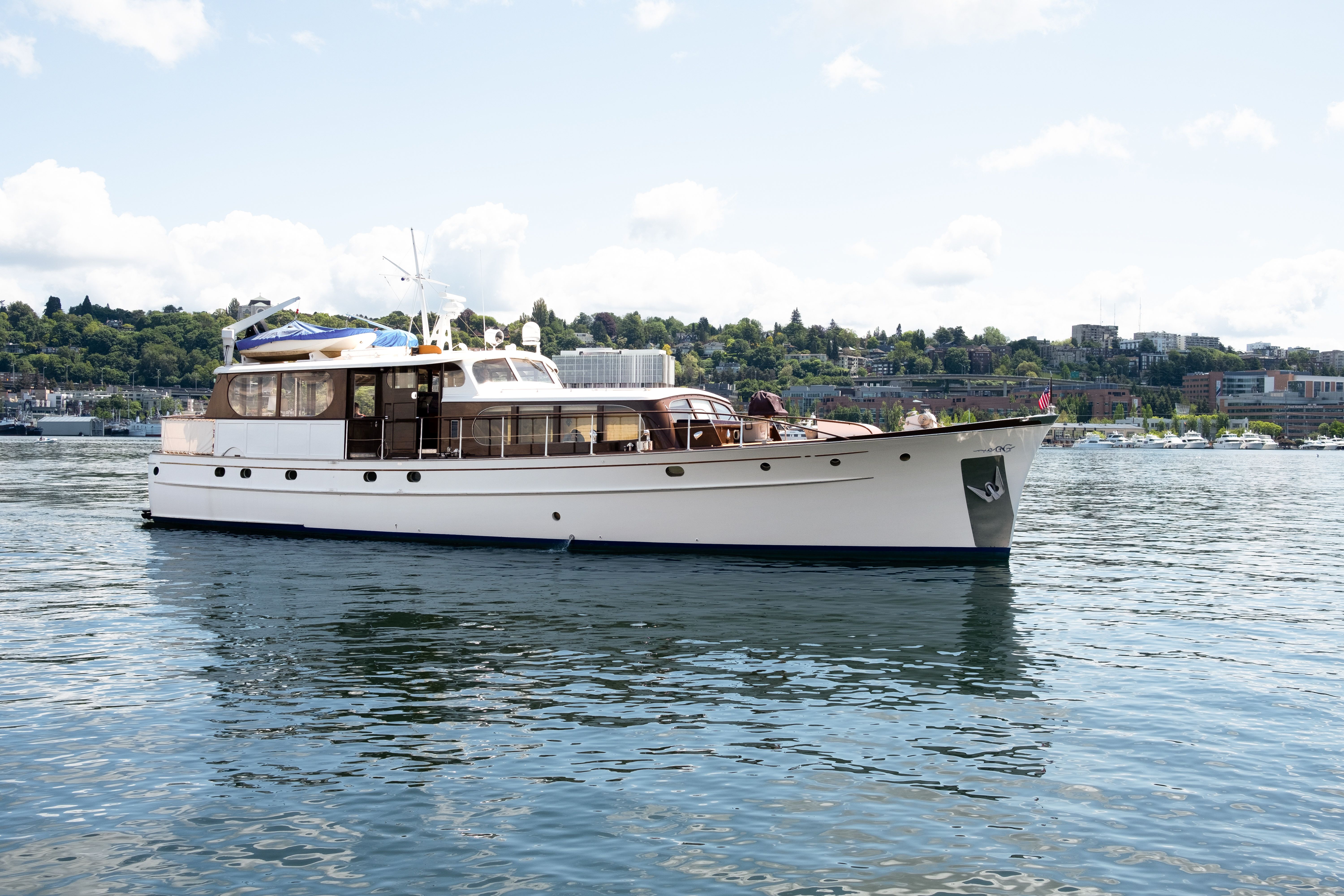 1954 Grebe Bridgedeck Cruiser