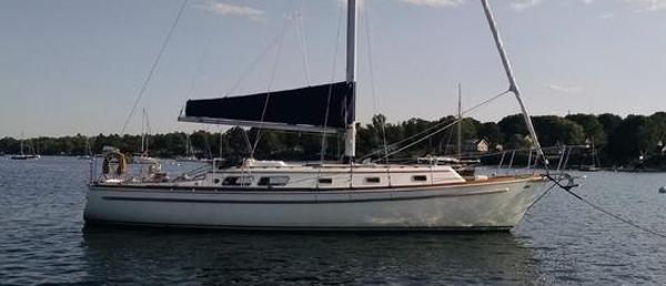 1979 Gulfstar 37 Sloop