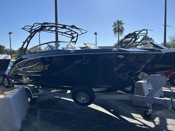 2025 Yamaha Boats 255XD