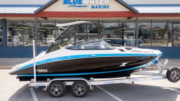 2022 Yamaha Boats 212XD