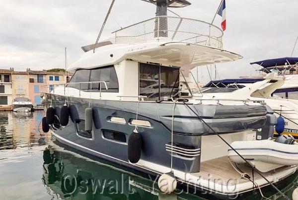 2013 Azimut Magellano 50
