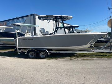 2024 Sea Pro 242 Center Console