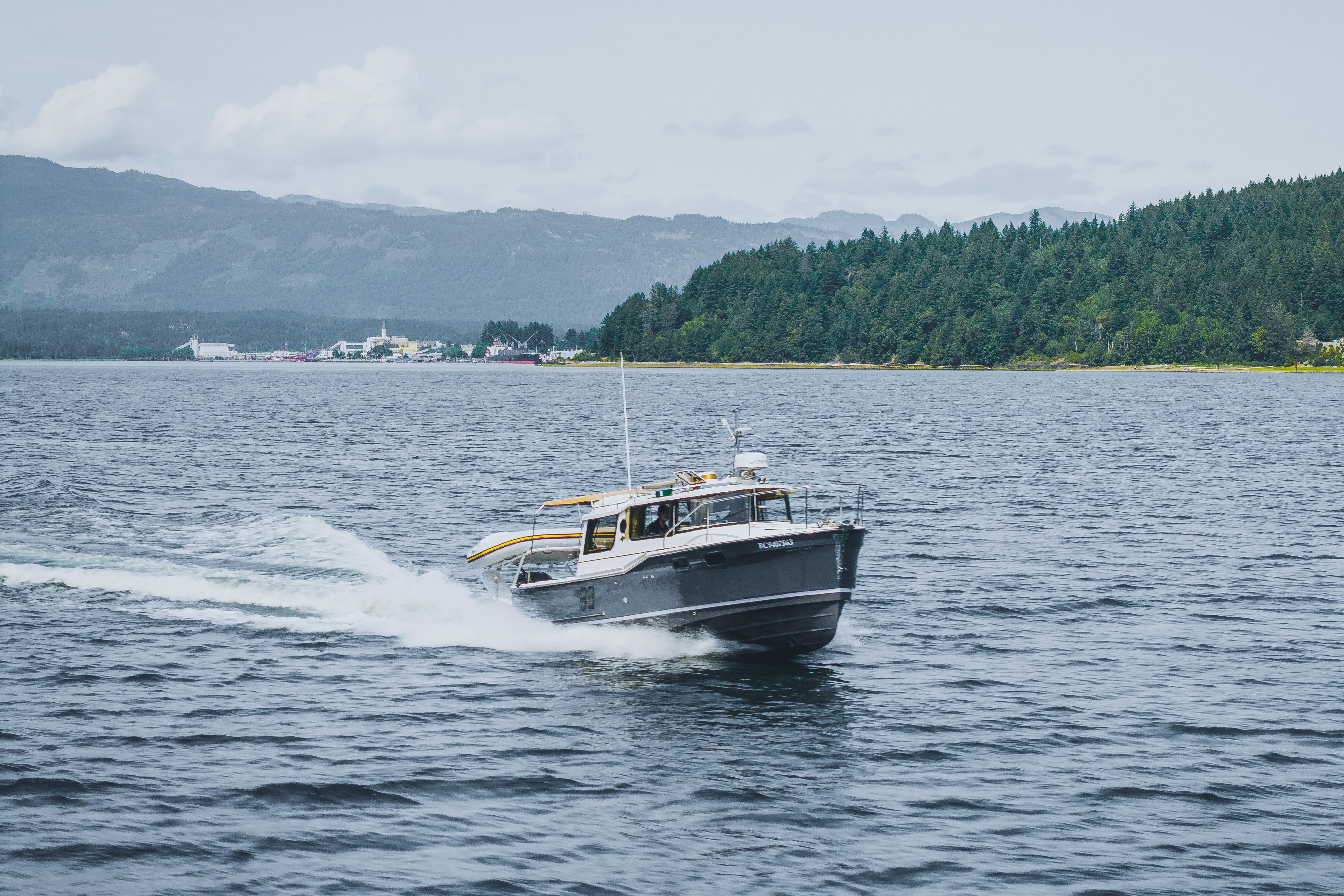 2024 Ranger Tugs R-27