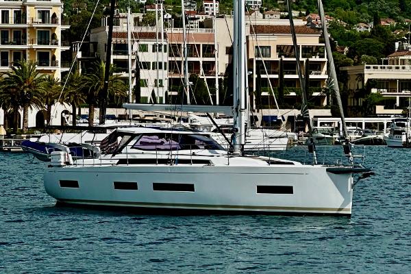 Amel 50 Cruising