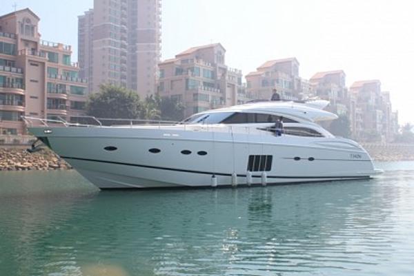 2011 Princess V85-S