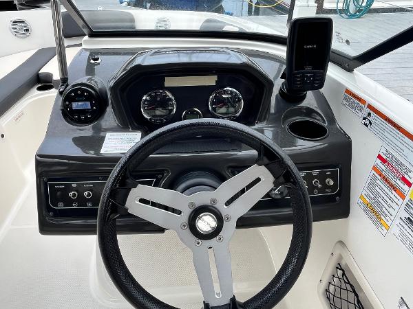 2021 Bayliner VR6 Bowrider OB