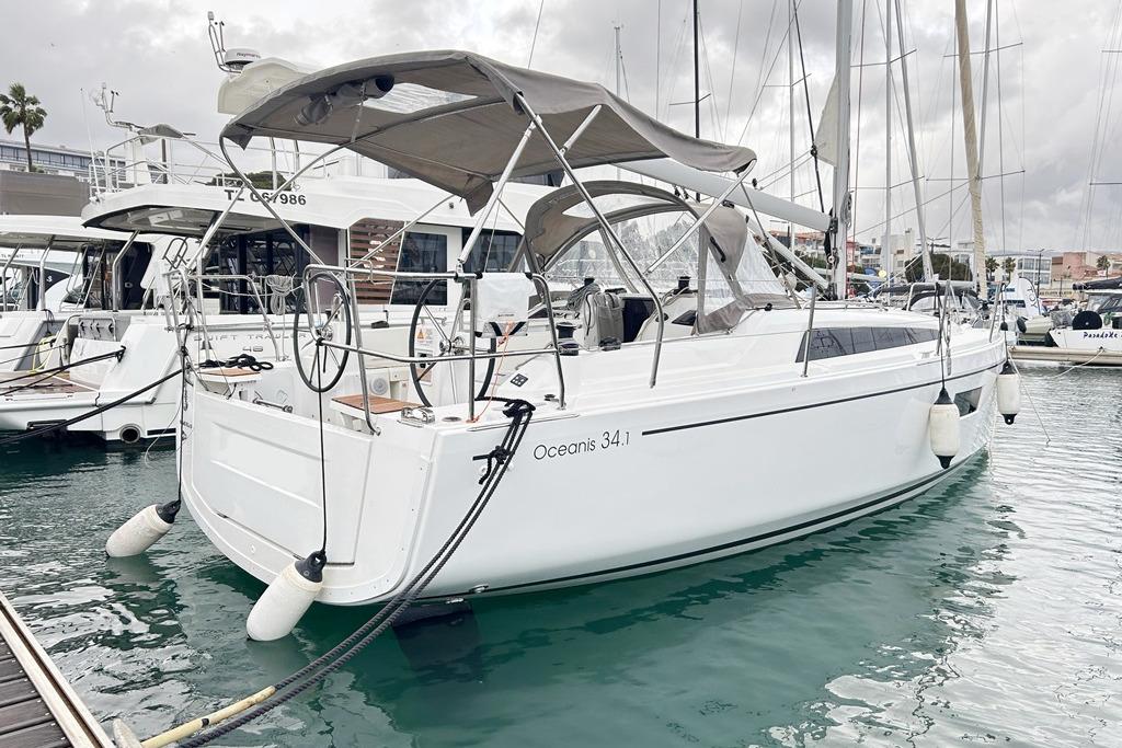 2022 Beneteau Oceanis 34.1
