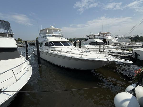 1995 Sea Ray 550 Sedan Bridge