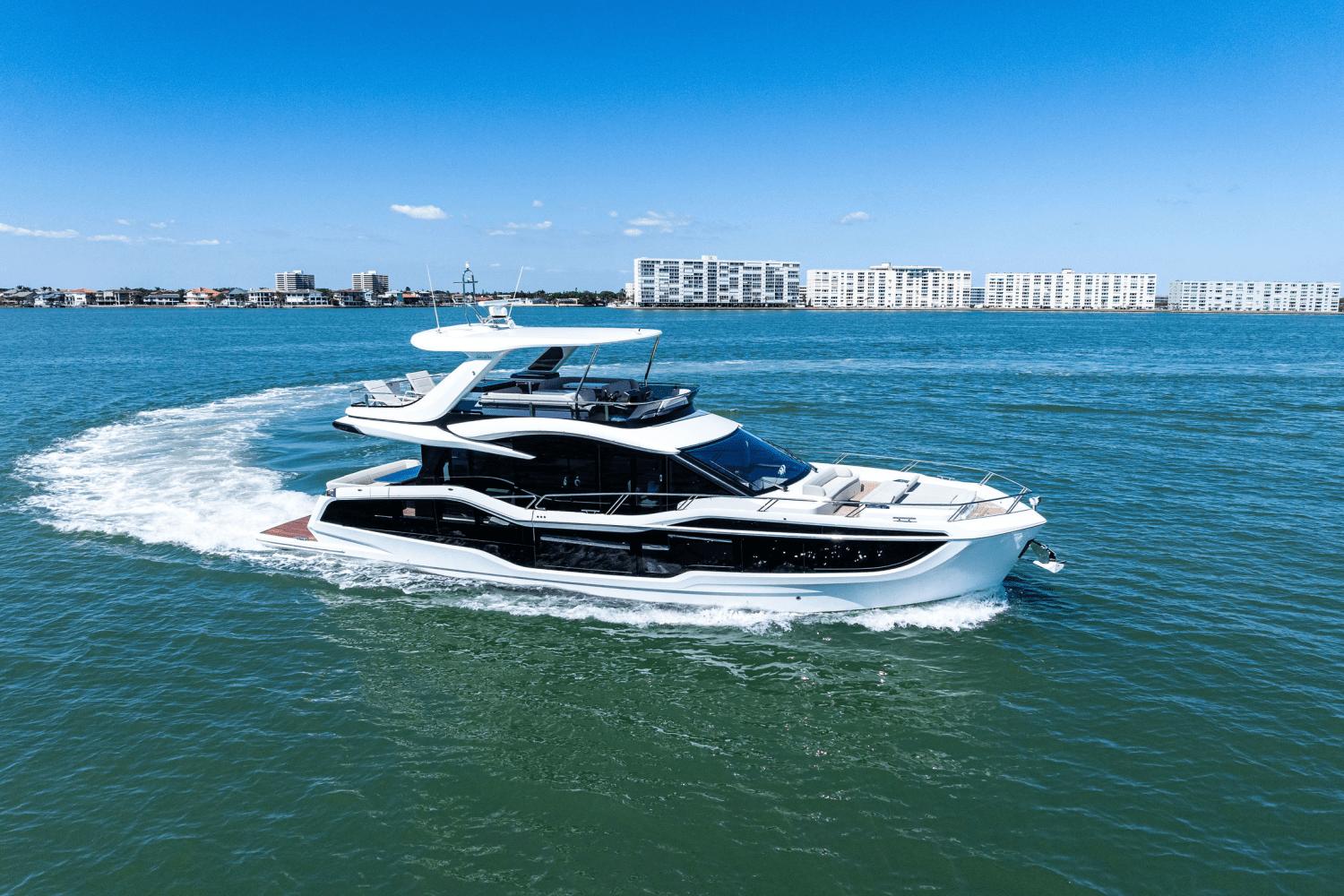 2025 Galeon 560 Fly