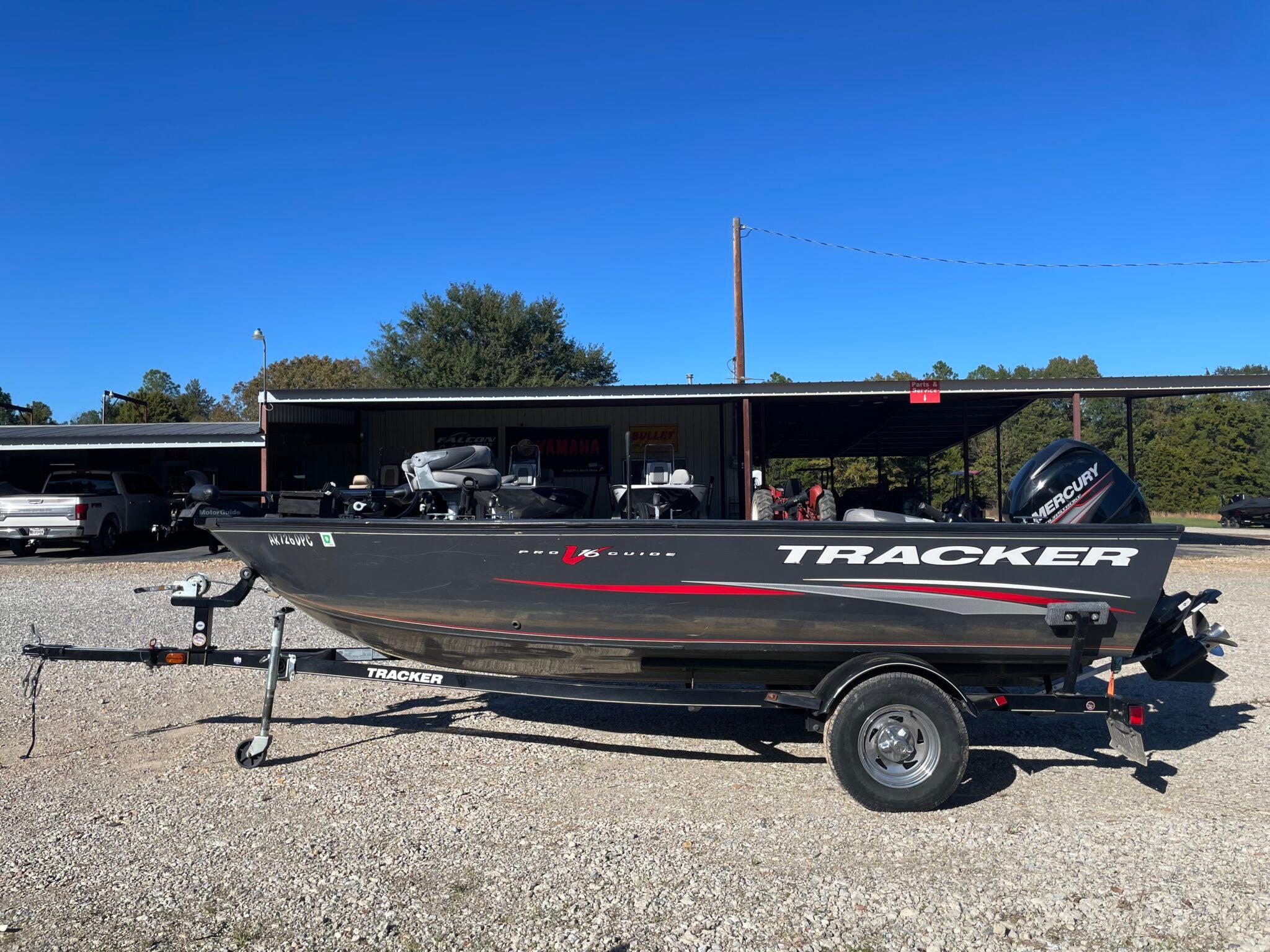 2015 Tracker Pro Guide V-16 T