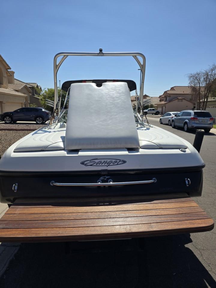 2006 Sanger Wake Boat