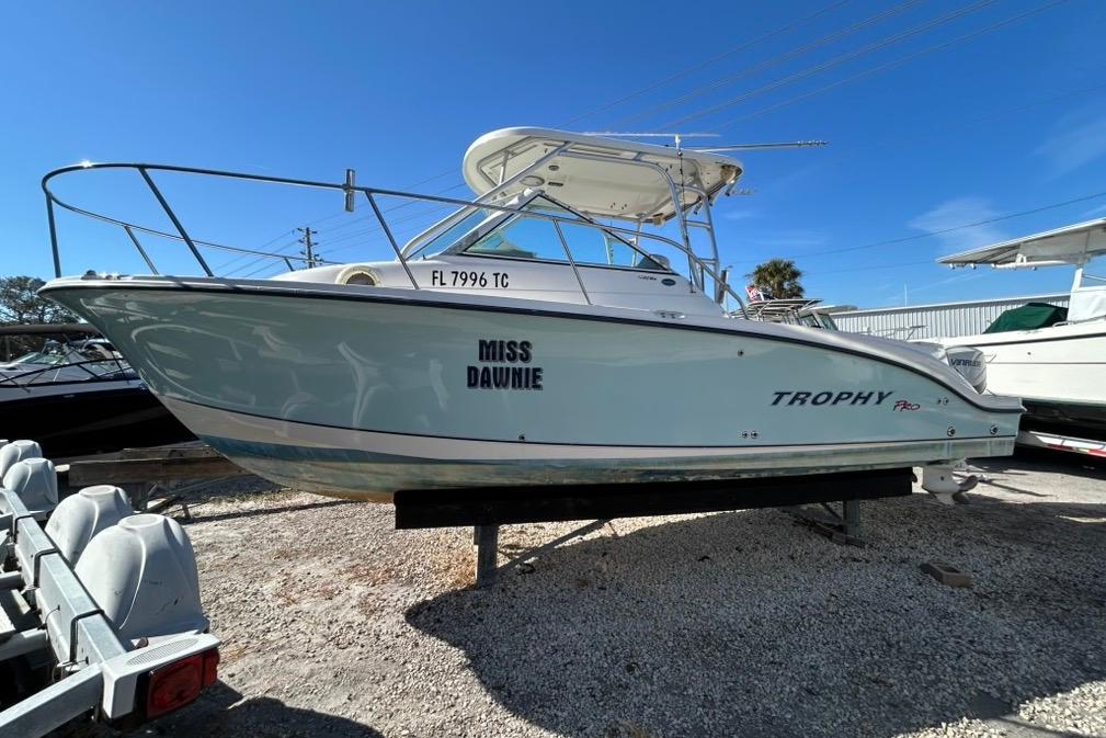 2006 Trophy 2502 Walkaround