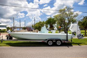 2024 Yellowfin 24 Bay CE