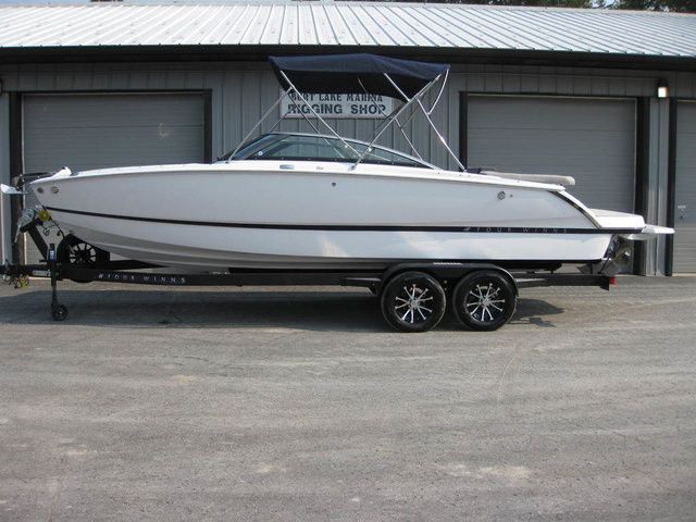 2025 Four Winns FV H4 I/O W/350HP VOLVO PENTA ENGINE