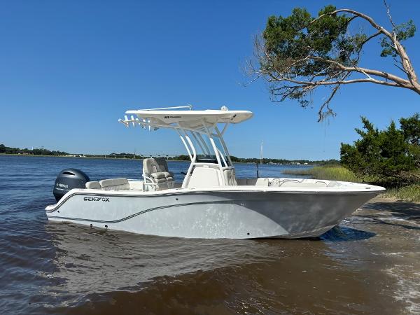 2020 Sea Fox 228 Commander