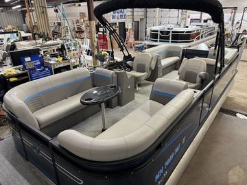2023 Qwest Pontoons 822 E-Class RLS LT Pontoon