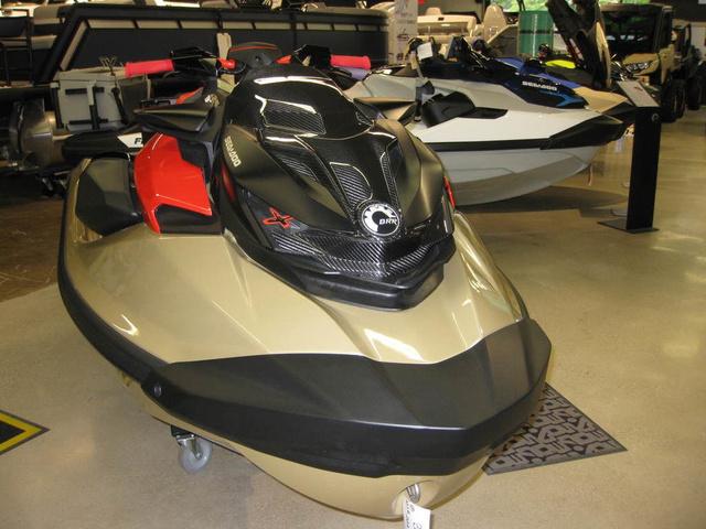 2025 BRP Sea-Doo RXP-X 325 W/SOUND, METALLIC TAN/ LAVA RED