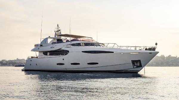 Motor Yacht Notika Centurion 115