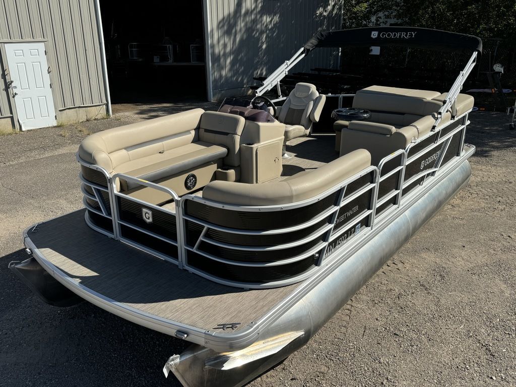 2020 Sweetwater SW 2086 Cruise Pontoon With 70HP Yamaha 4-S EFI