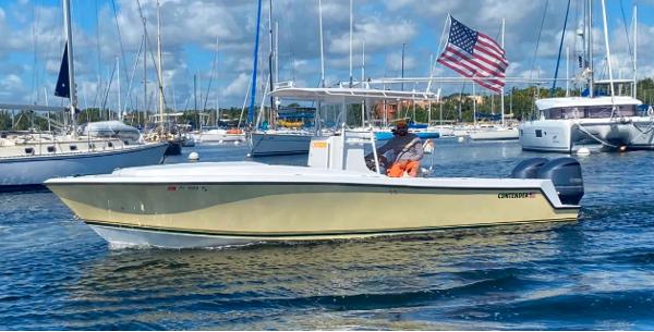 2001 Contender 27' cuddy