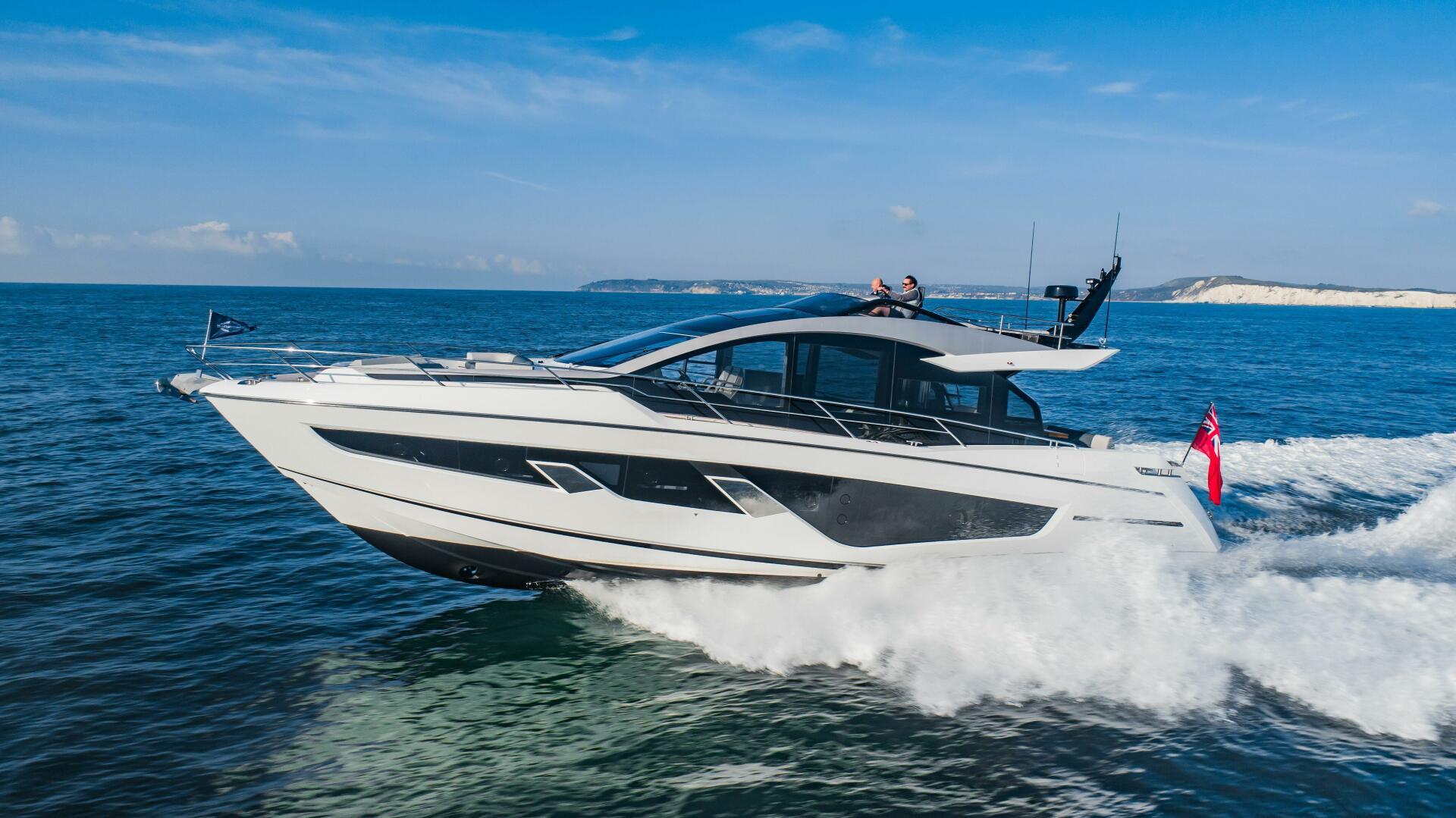 2026 Sunseeker 65 Sport Yacht
