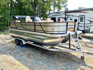 2025 Veranda Fish VF22F4 Deluxe Tri-Toon