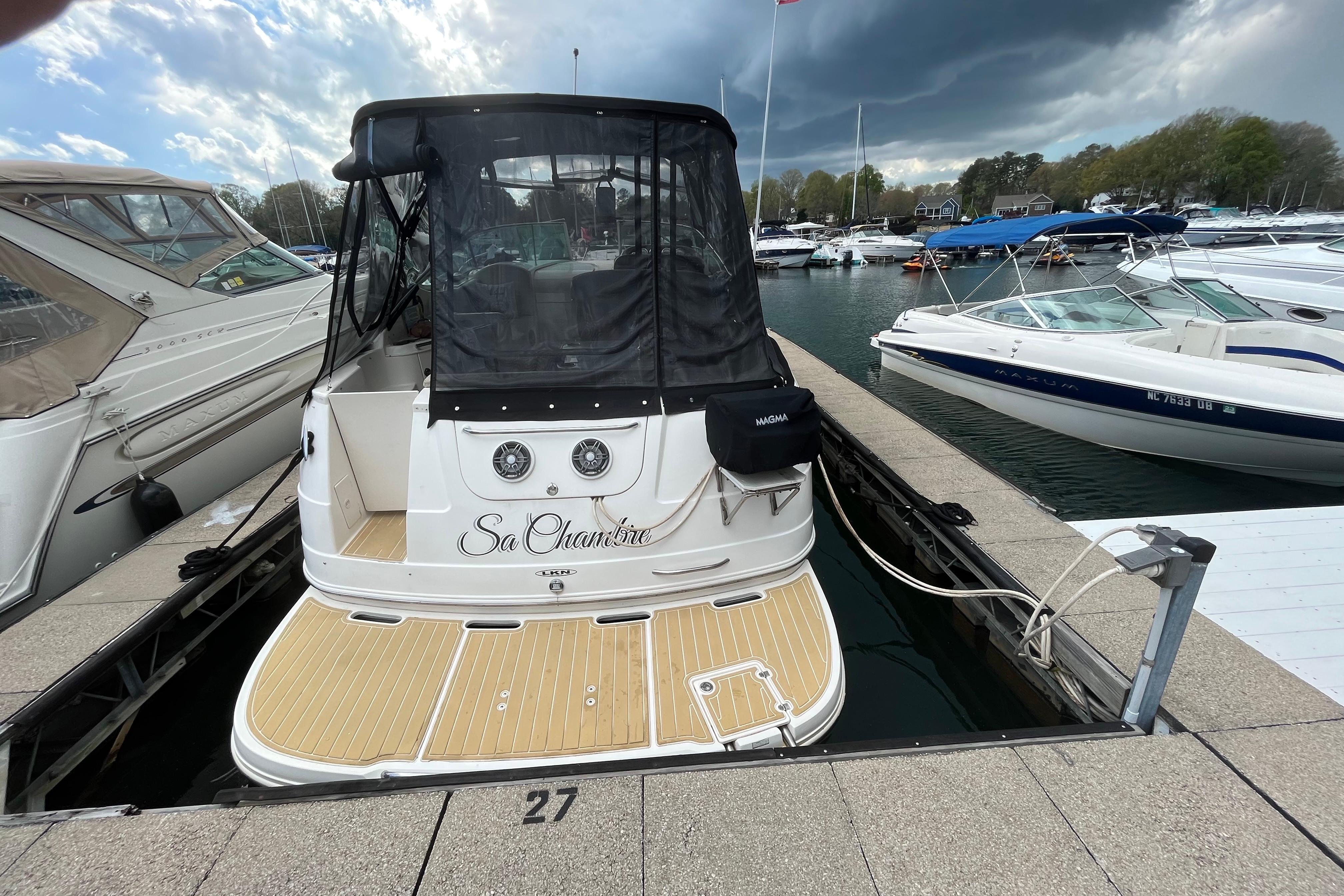 2004 Chaparral 310 Signature