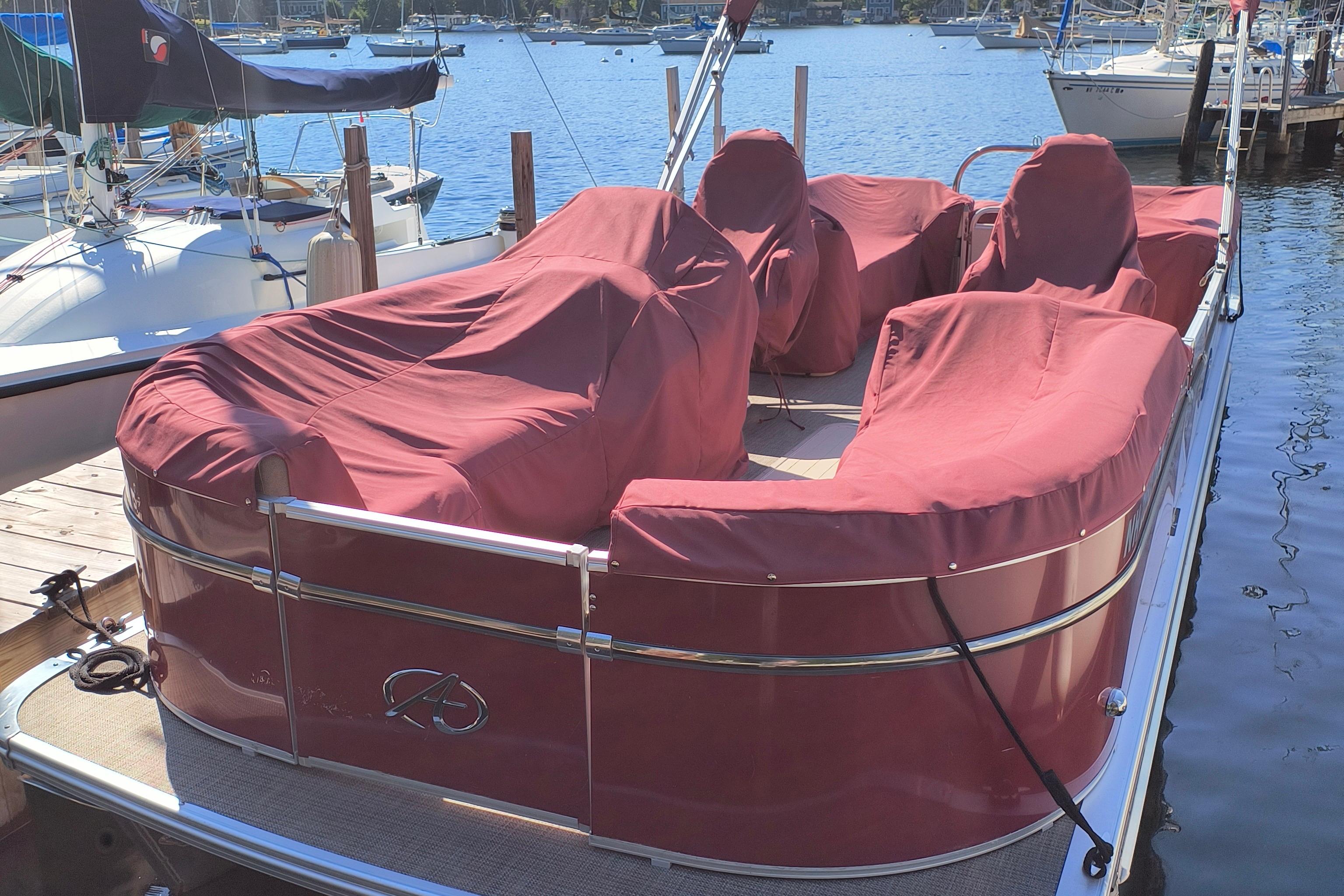 2022 Avalon Catalina Quad Lounge 25