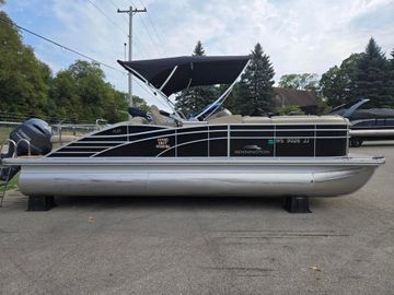 2015 Bennington 2275 RCW