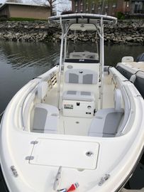 2021 Mako 214 Center Console