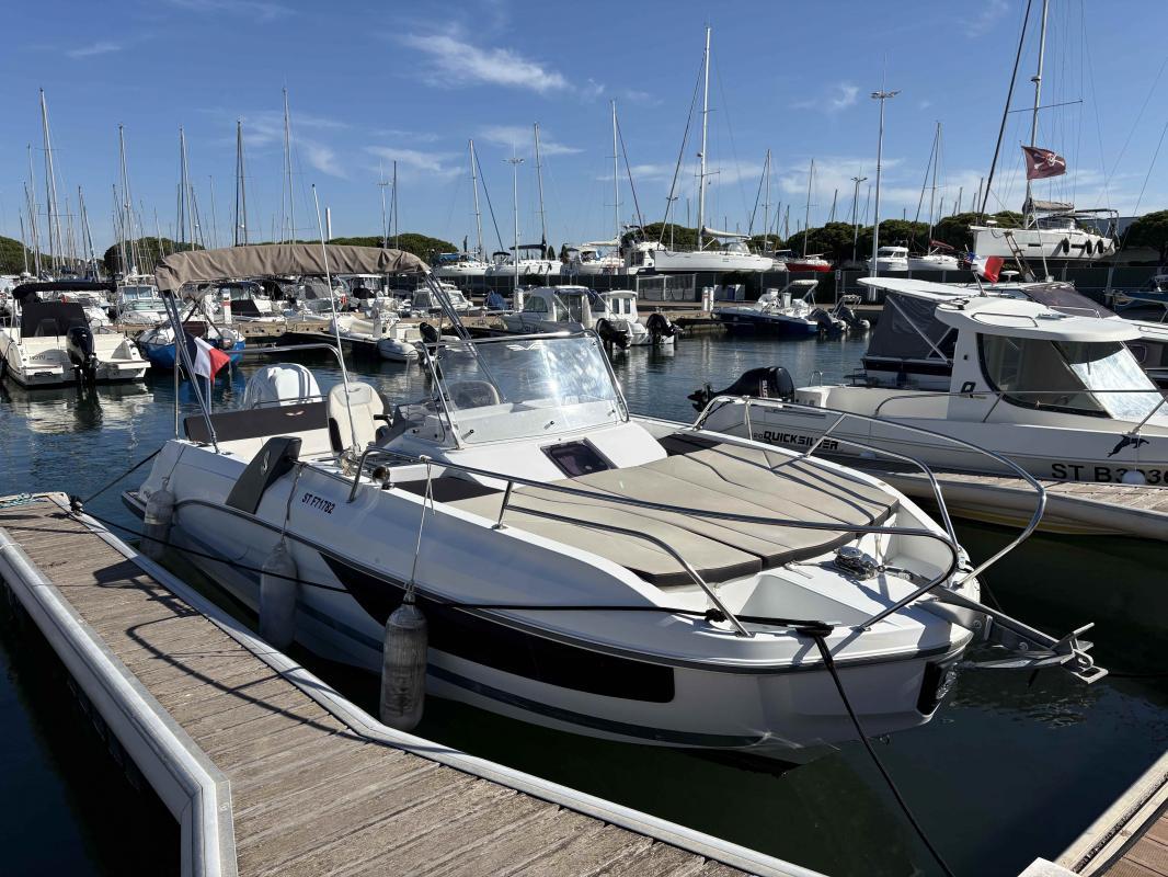 2018 Beneteau Flyer 7.7 Sundeck