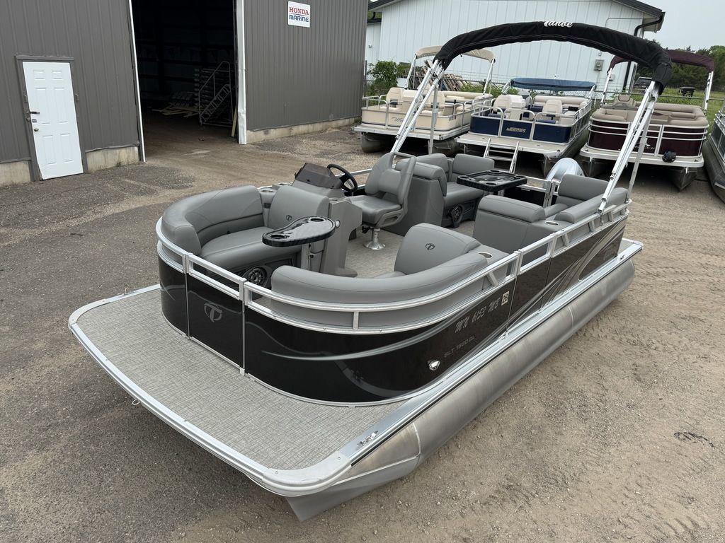 2021 Tahoe SLT 18' Quad Lounge & Honda 60HP 4-Stroke EFI