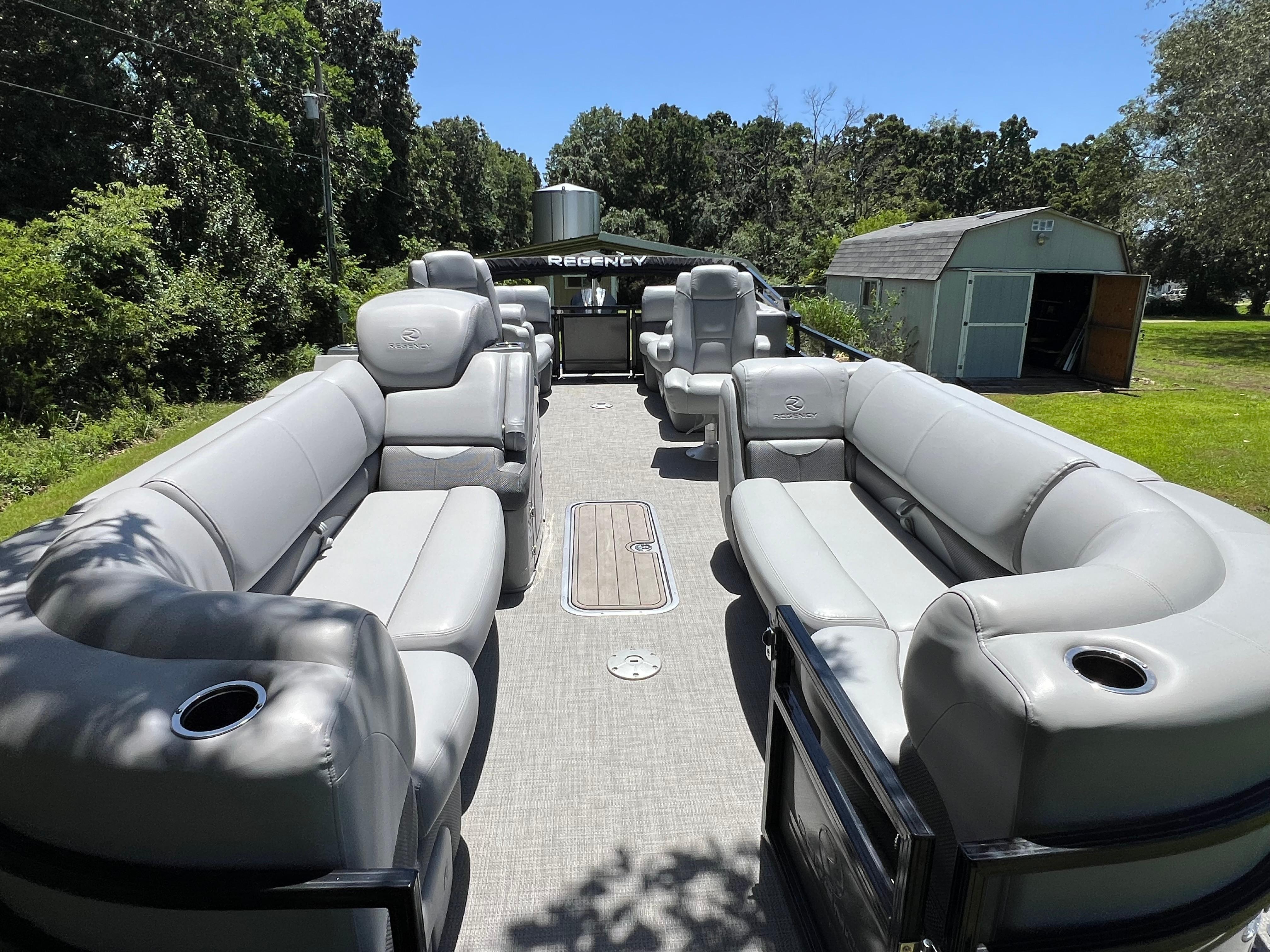 2022 Regency 230 DL3