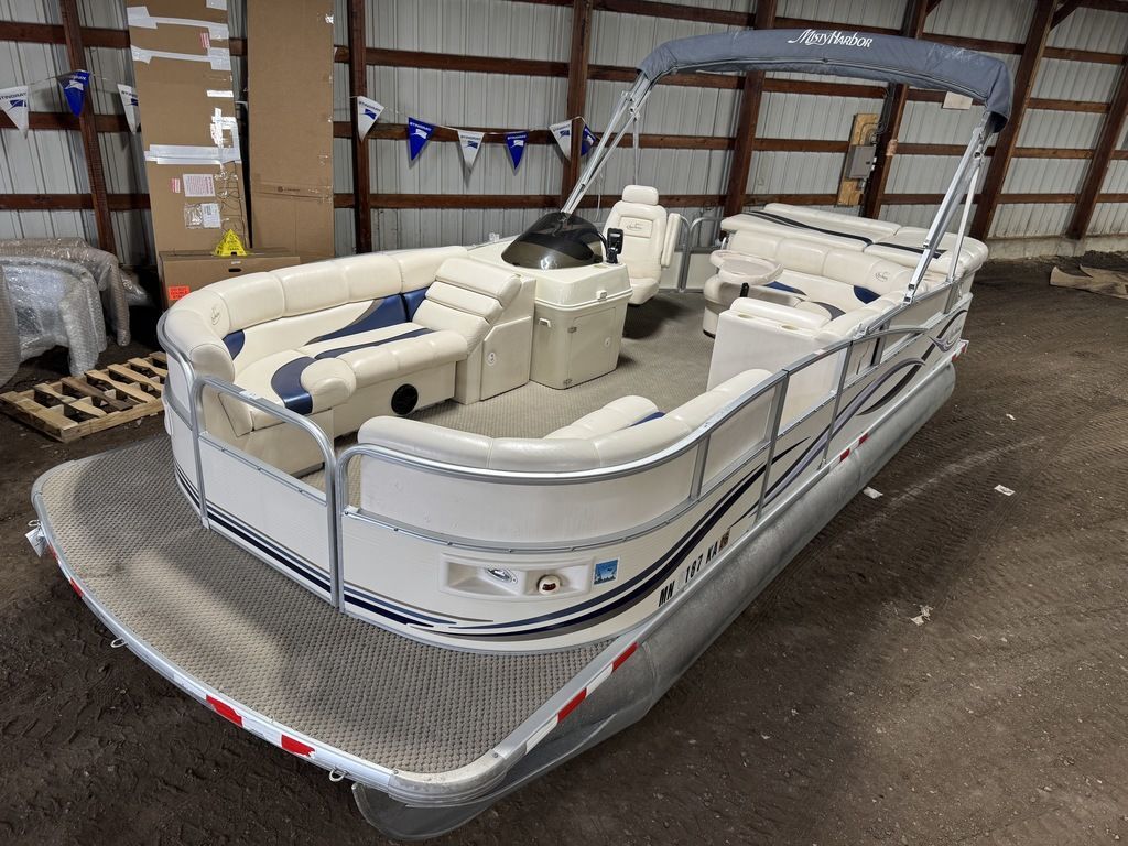2005 Misty Harbor Boats 2285 GM Pontoon