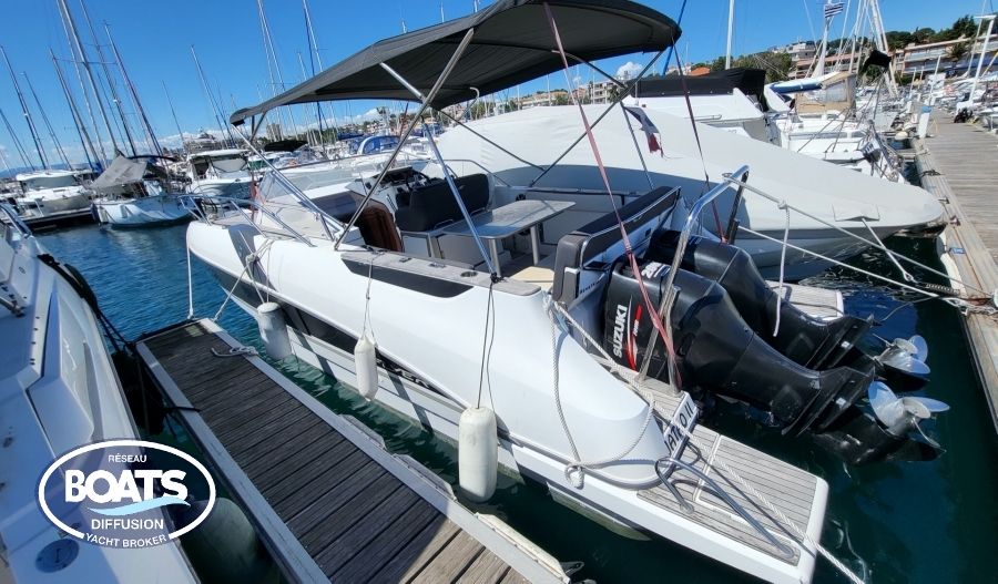 2015 Beneteau Flyer 8.8 Sundeck