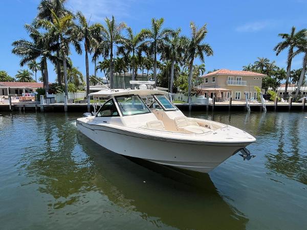 2019 Grady-White Freedom 375