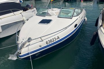 2007 Rinker 246 Captiva Cuddy